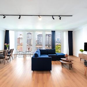 Appartement à 2 Chambres à Coucher