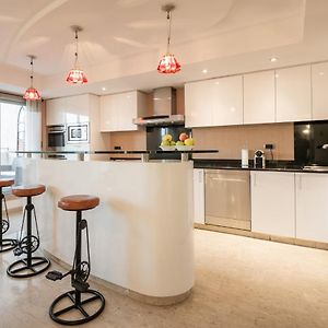 Appartement à 3 Chambres à Coucher