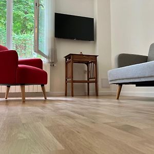 Opera Flat