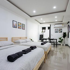 Studio de 45 m² en Appartement avec 1 salle(s) de bains privée(s) à Silom