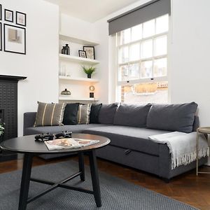 Appartement à 3 Chambres à Coucher