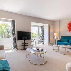 Spectacular 2-Bedroom Apartment With Stunning Retiro Park Views In The Heart Of Barrio Salamanca