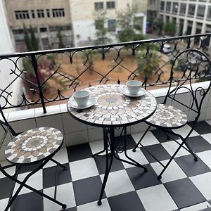 Noblenotes - Victor Suite Central Athens