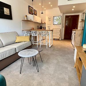 Bd Grosso Apt 4 Prs, 300M Plage, Clim, Parking