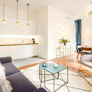 Appartement à 2 Chambres à Coucher