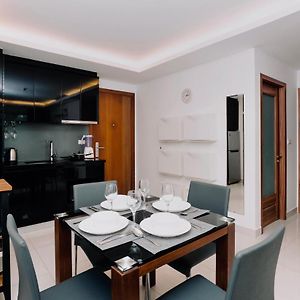 Appartement à 2 Chambres à Coucher