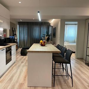 Appartement à 3 Chambres à Coucher