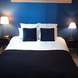 Eden 122