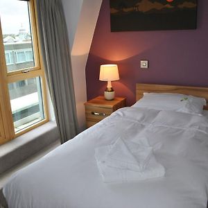 Appartement à 3 Chambres à Coucher
