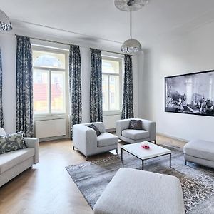 Appartement à 3 Chambres à Coucher