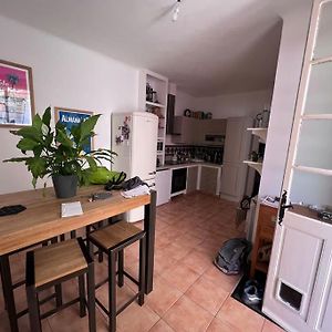 Maison Dans Les Rues Pietonnes Du Vieux Hyeres