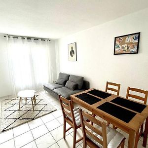 Appartement à 2 Chambres à Coucher