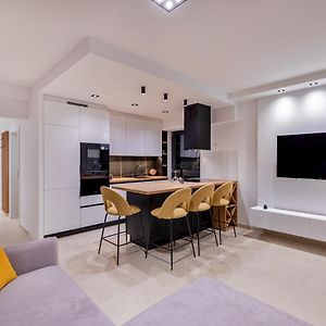 Appartement à 2 Chambres à Coucher