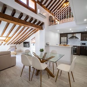 Appartement à 3 Chambres à Coucher