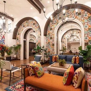 A Luxurious And Romantic At Lacasita Huahin By Pikul