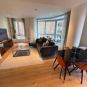Appartement à 3 Chambres à Coucher