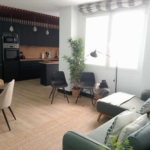 Appartement à 3 Chambres à Coucher