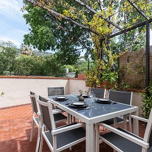Large 2 Bdr Downtown - Ac & Terrace
