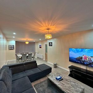 Full Home In Heywood Street Near Cheetham Hill