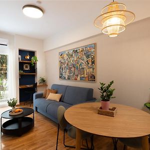 Adela'S 1 Bedroom & Living Room