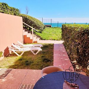 Cosy T2 refait à neuf avec terrasse et jardin, vue mer piscine tennis et parking