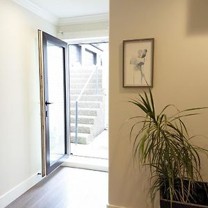 Suite à 2 Chambres à Coucher
