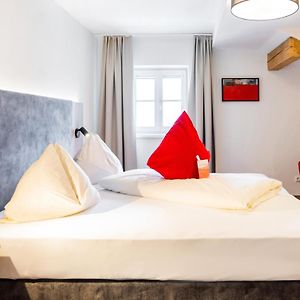 Chambre Budgétée Lit King-Size