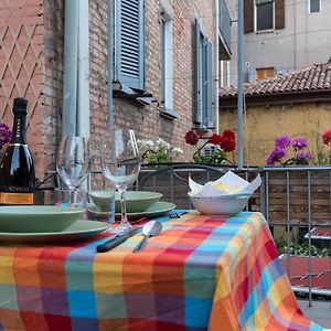 Capo Di Lucca Home - In The Historical Center With Terrace