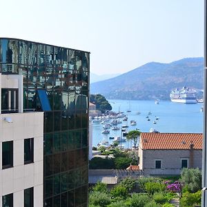 Apartment Navigatio With Parking