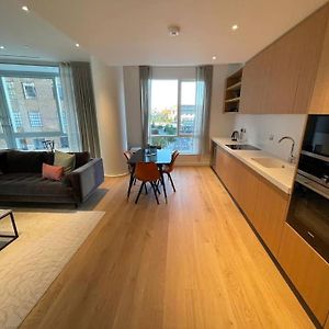 Luxury 3 Bed 3 Bath Apartment In Central London