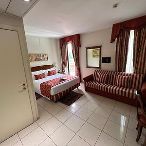 Chambre Quadruple Confort