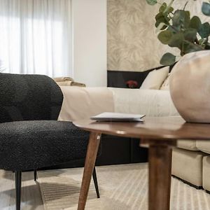 Chic Intimate Studio In The Heart Of Malaga By Rems