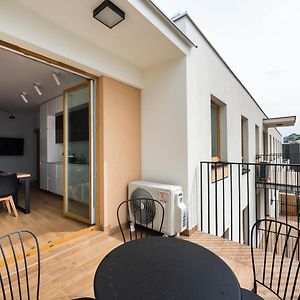 Wola Skwer Sunny Apartment