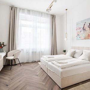 E13 - Grand Boulevard Heritage Suite - Best Location By Bqa