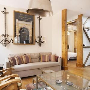 Appartement à 2 Chambres à Coucher