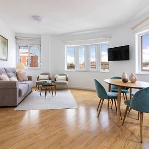 Appartement à 2 Chambres à Coucher