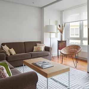 Appartement à 3 Chambres à Coucher