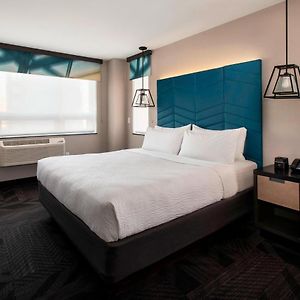 Chambre Lit King-Size aux Étages Supérieurs