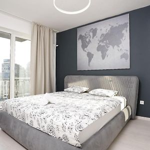 Appartement à 2 Chambres à Coucher