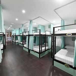Dormitory Room Mixed