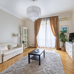 Appartement à 3 Chambres à Coucher