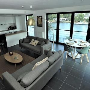 Appartement à 2 Chambres à Coucher
