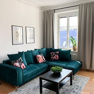 Cozy Downtown City Living