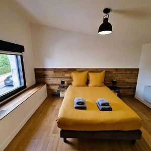 Le Bellay ¤ 2 Chambres ¤ Cour ¤10 Mins Centre¤