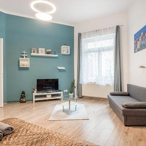 Appartement à 2 Chambres à Coucher