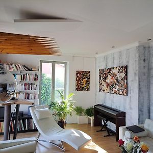 L'Appartement - Chambre Avec Salle De Bains Et Wc Dans Une Galerie D'Art