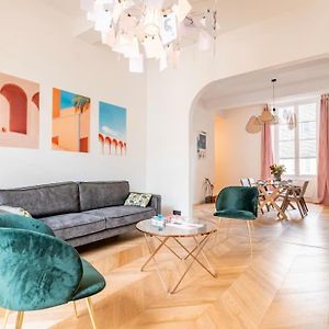 Appartement à 2 Chambres à Coucher