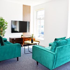 Appartement à 2 Chambres à Coucher