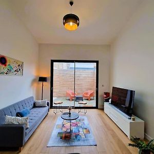 Appartement à 2 Chambres à Coucher