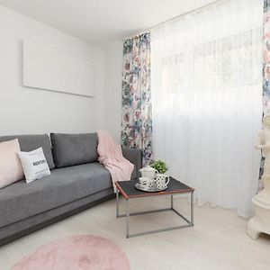 Affordable Underground Studio Near Pge Narodowy By Noclegi Renters